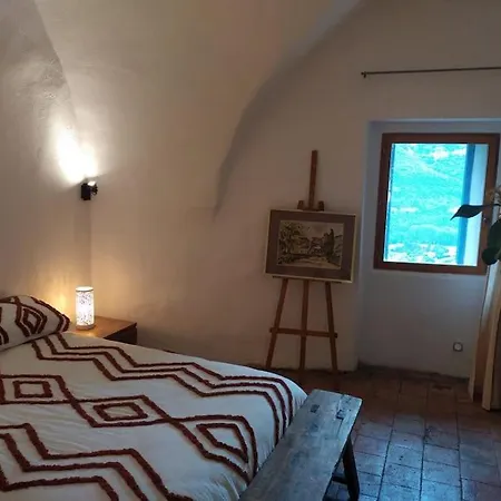 De La Louverie Mostuejouls