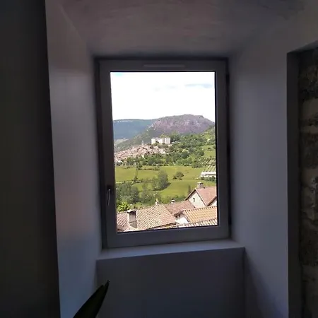 De La Louverie