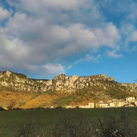 Villa De La Louverie